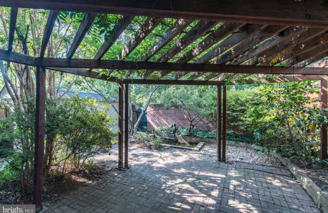 8327 WRENFORD COURT Gallery 3