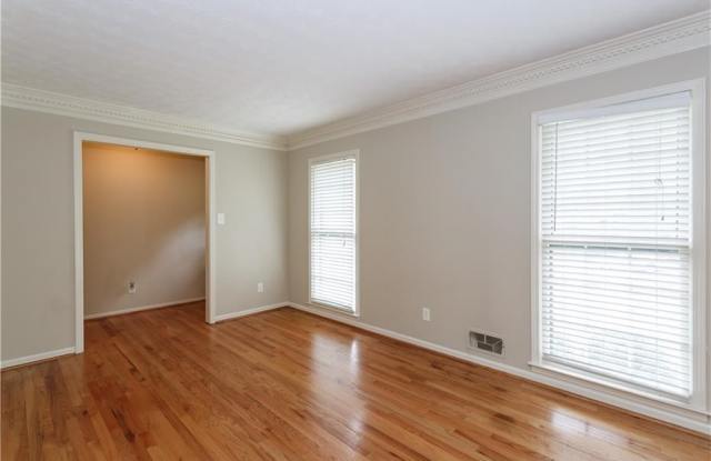537 Rollingwood Drive Gallery 3