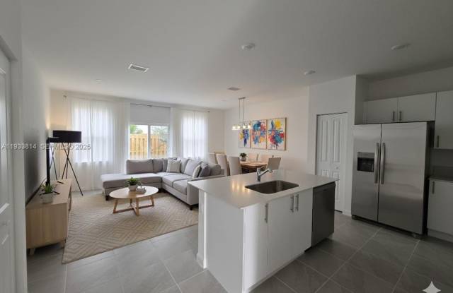 1082 SE 2nd Terrace 57, Florida City, FL 33034 photos photos