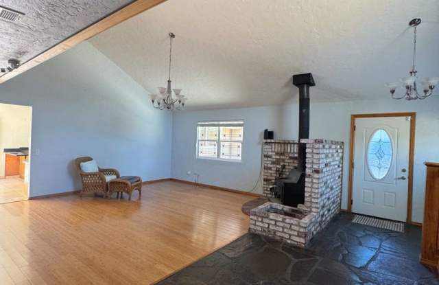 Privacy, Space and Versatility 4 Bedroom with a Pool and Large Shop on 2.5 Acres Gallery 3