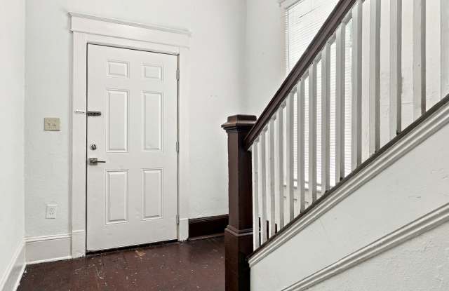 303 Paris Avenue - 1Unit B Gallery 3