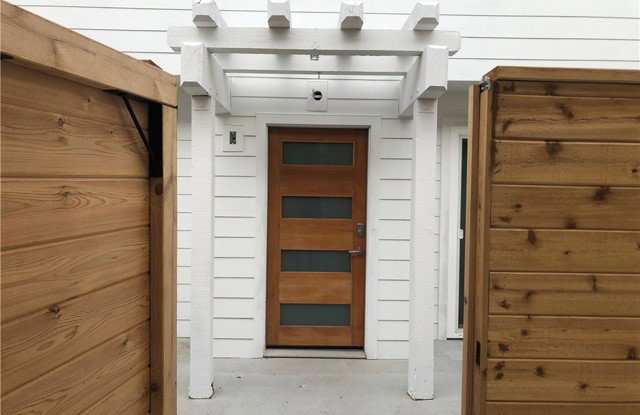 205 South Francisca Avenue Gallery 2