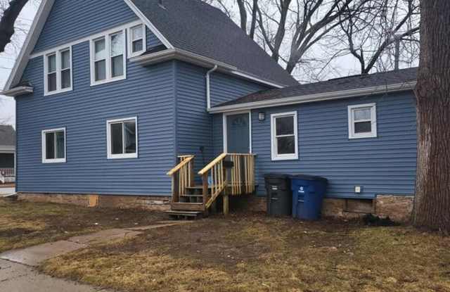 207 E. Huron Street - Lower photos photos