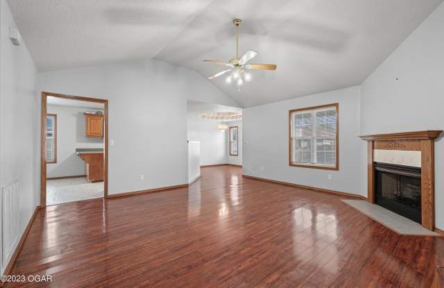 3509 Ferguson Road Gallery 2