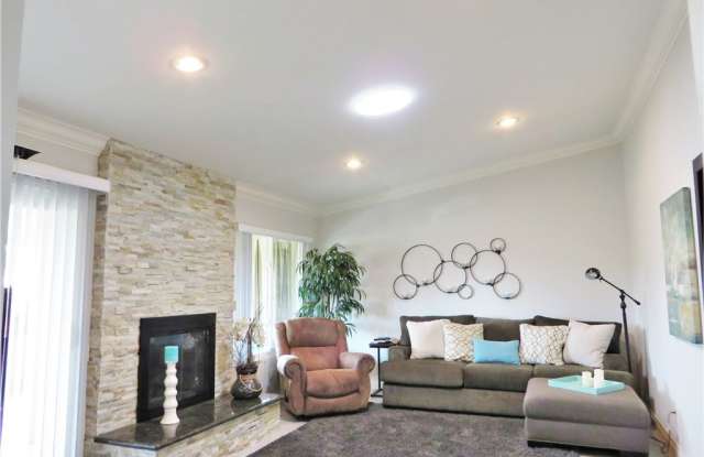 23671 Via Lopez Gallery 2