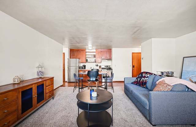 2017 Commerce Blvd photos photos