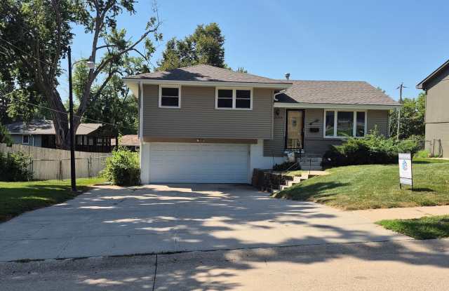 Freshly Updated 3 Bedroom Home for Rent Gallery 1
