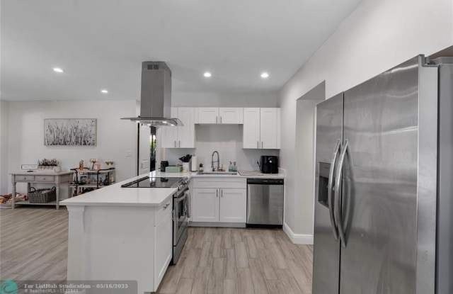 342 SW 22nd St photos photos