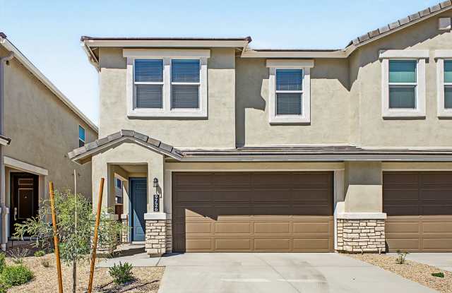 Brand new 4 bed home within Gated community and great amenities! Gallery 3