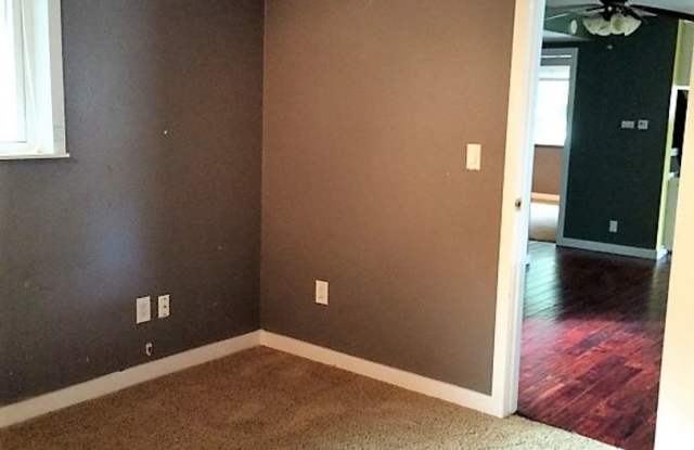 Cozy 2 Bedroom in Bellingham! - 2514 30th Street, Bellingham, WA 98225