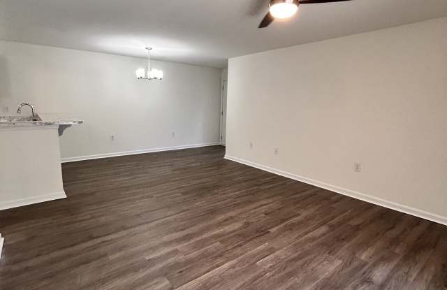 1087 Fords Pointe Cir Gallery 2