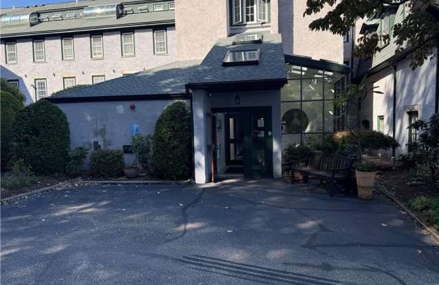 25 Water Street Gallery 2