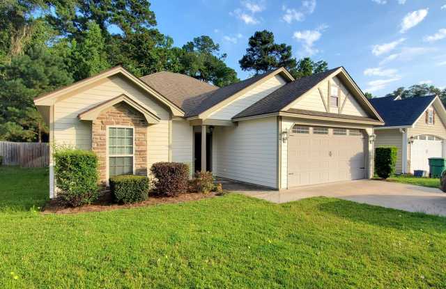Modern Elegance in the Vineyards: 3-Bedroom Home with Granite Countertops, Wood Floors, and Privacy Fenc photos photos