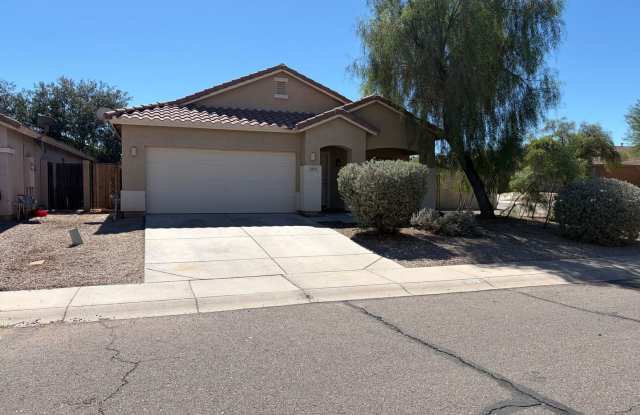 Spacious Single-Level in San Tan Heights with Dual Living Spaces! Gallery 3