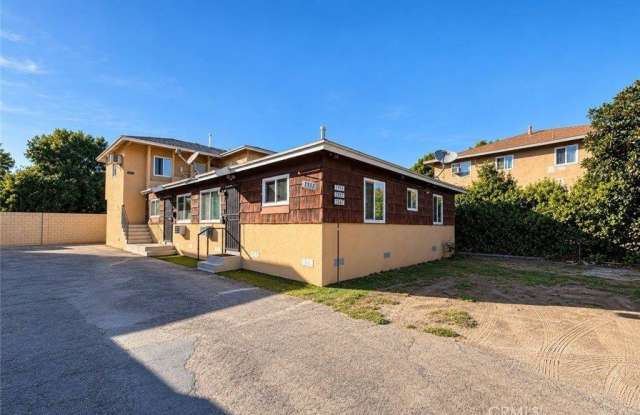 7357 Hazeltine Ave Gallery 1