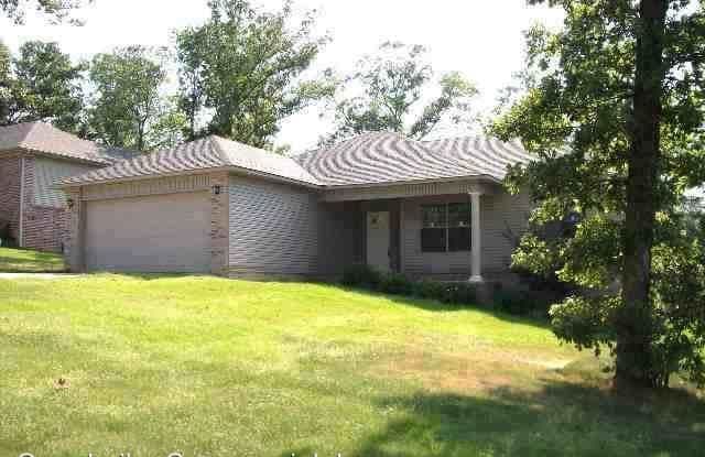 18 Twin Lakes Drive - 18 Twin Lakes Dr, Cabot, AR 72023