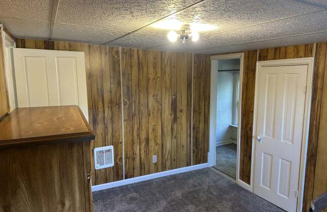 1204 East Sebree Street Gallery 3