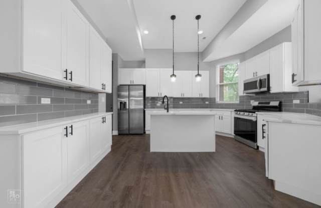 700 S Loomis St photos photos
