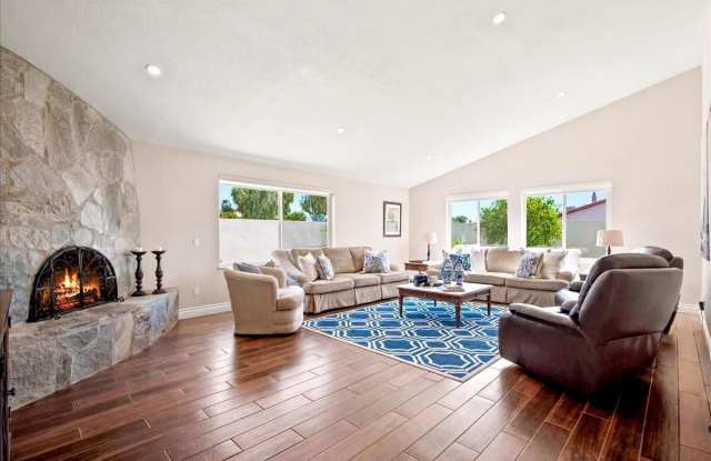 48551 San Pedro Street Gallery 4