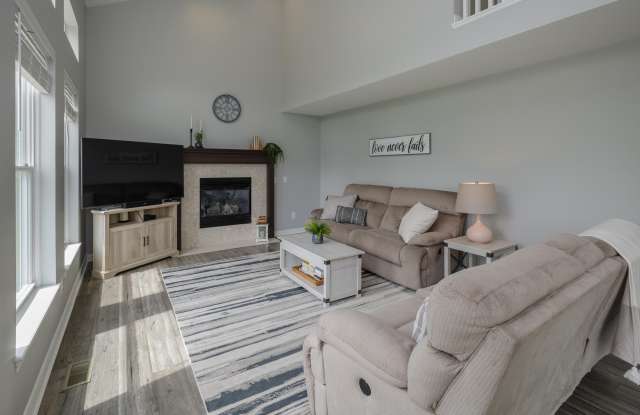 5824 Tradewind Drive Gallery 3