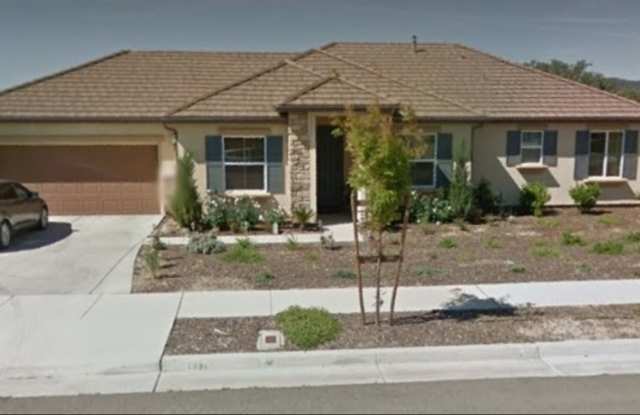 4 Bedroom 2 bath home with garage, yard. photos photos