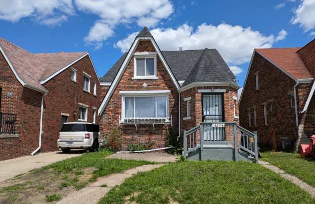 16226 Woodingham 3 bedroom/1 bath Bungalow with formal dining room located in Fitzgerald - 16226 Woodingham Drive, Detroit, MI 48221