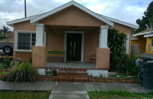 11656 215 - 11656 215th St, Lakewood, CA 90715