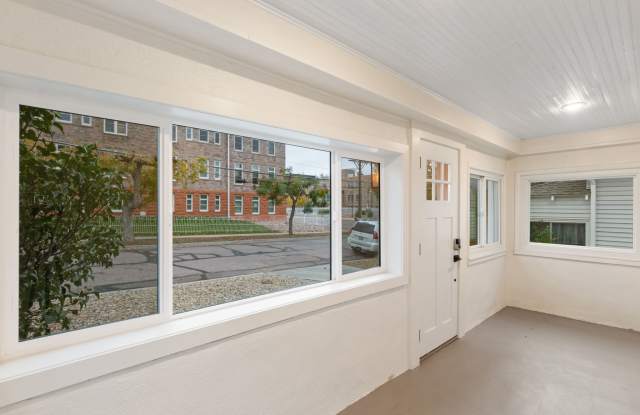 1018 East High Street Gallery 4