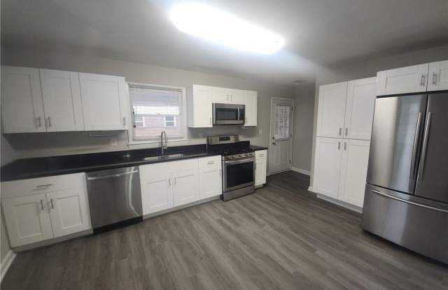 2916 Carriage Lane Gallery 3