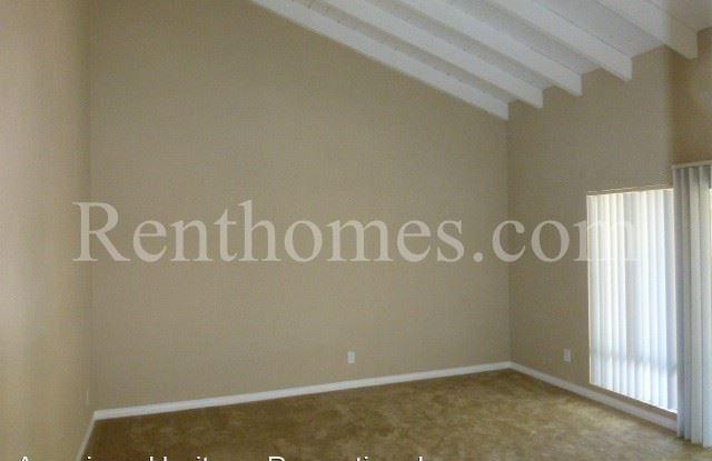 17129-203 W Bernardo Drive Gallery 4