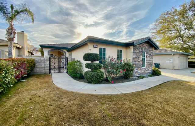 Charming 3 Bed, 2 Bath Country Home – Move-In Ready! - 5502 White Pine Way, Bakersfield, CA 93313
