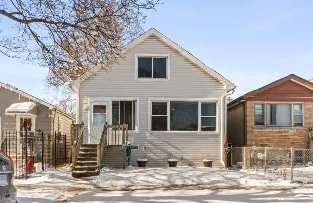 2142 N Mobile Avenue photos photos