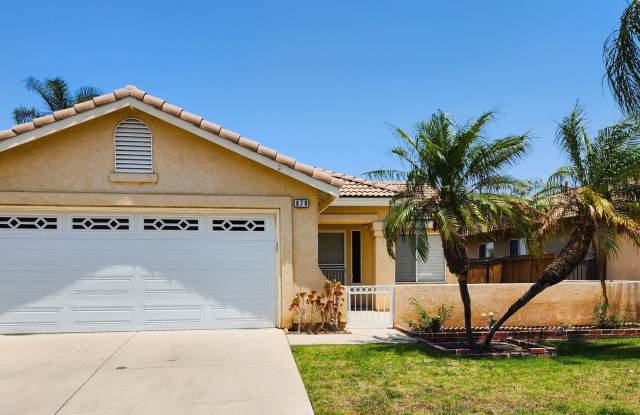 Charming Single Story 3BD 2BA Home in one of Corona’s most desirable neighborhoods! Gallery 1