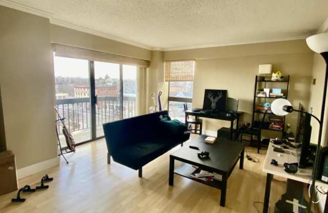 17 North Beacon St. photos photos