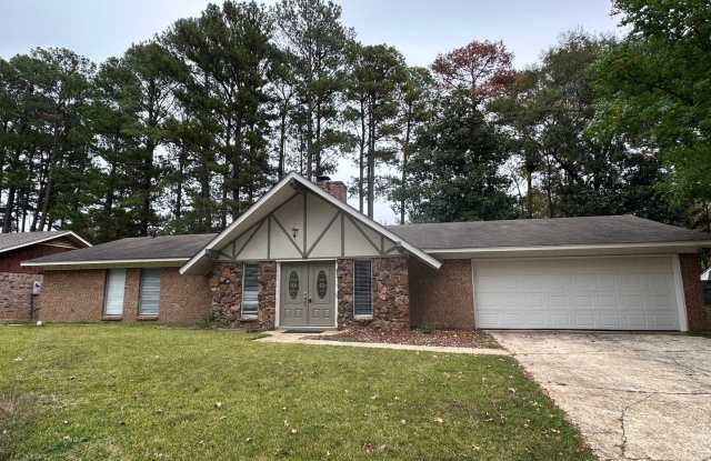 JUST REDUCED!!! PLUS****MOVE IN SPECIAL***1st MONTHS RENT IS FREE!!**** - 128 Fern Valley Road, Brandon, MS 39042
