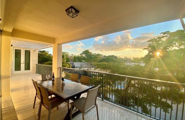 352 12th AVE S - 352 12th Avenue South, Naples, FL 34102