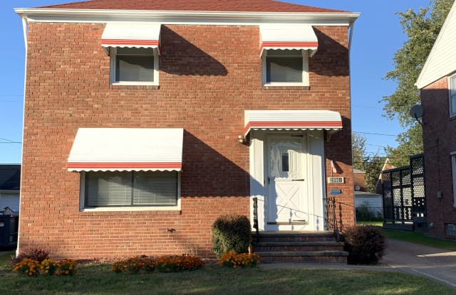 20901 Tracy Ave - 20901 Tracy Avenue, Euclid, OH 44123