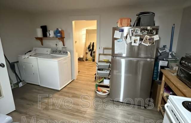 105 Hickok Street - A Gallery 4