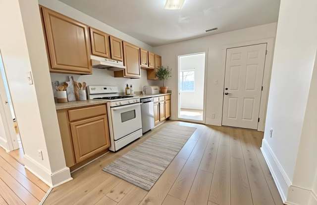 9-11 Richardson St. photos photos