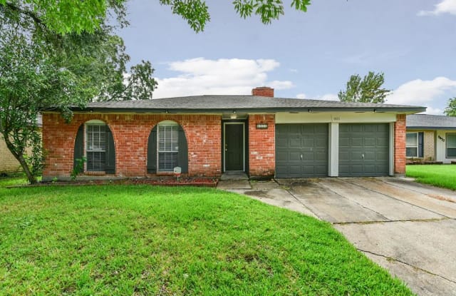 8426 Avington Road - 8426 Avington Road, La Porte, TX 77571