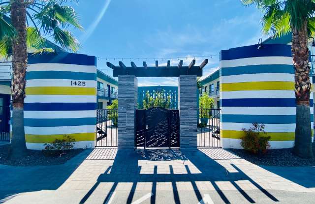 1 and 2 Bedrooms Walking Distance to U of A! Great Location with Community Pool and Onsite Laundry! photos photos