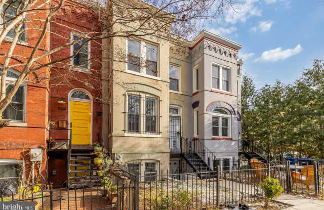 1033 5TH Street NE unit: A photos photos 1033 5TH Street NE unit: A photos photos