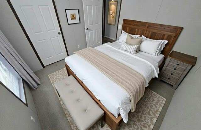 11368 - 5th St NE - 11368 5th Street Northeast, Blaine, MN 55434