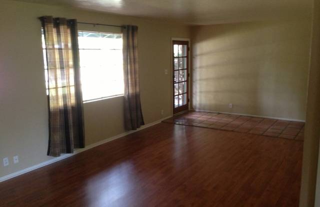 4 Bedroom in Hudson Park off Cedar Gallery 3