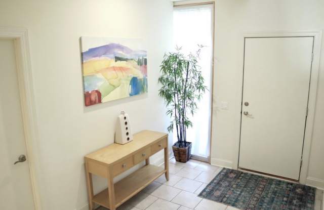 322 W Cresse Ave Gallery 2