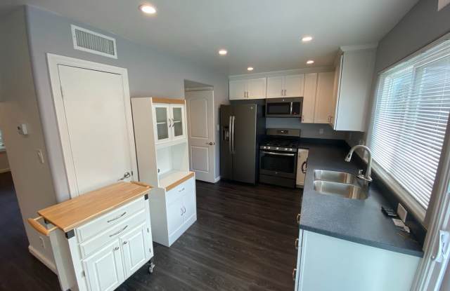 371 Catamaran St - 371 Catamaran Street, Foster City, CA 94404
