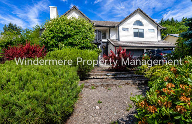 Charming and Bright 3 bed in Convenient Poulsbo community with amazing views! photos photos