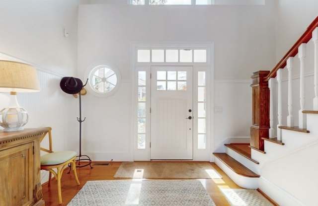 1951 Island View Drive Gallery 4
