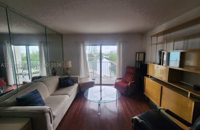 1674 Bay Rd Gallery 1