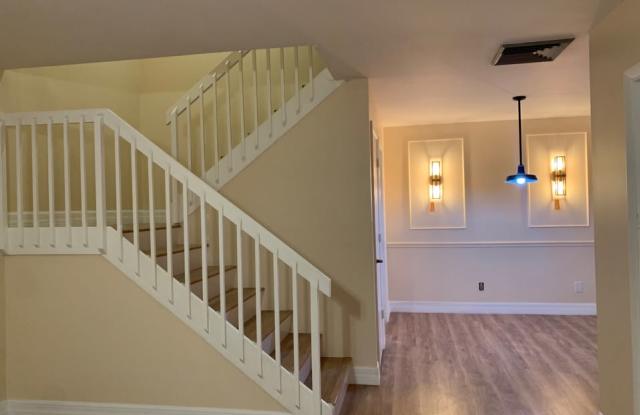 1940 Hartford Court photos photos